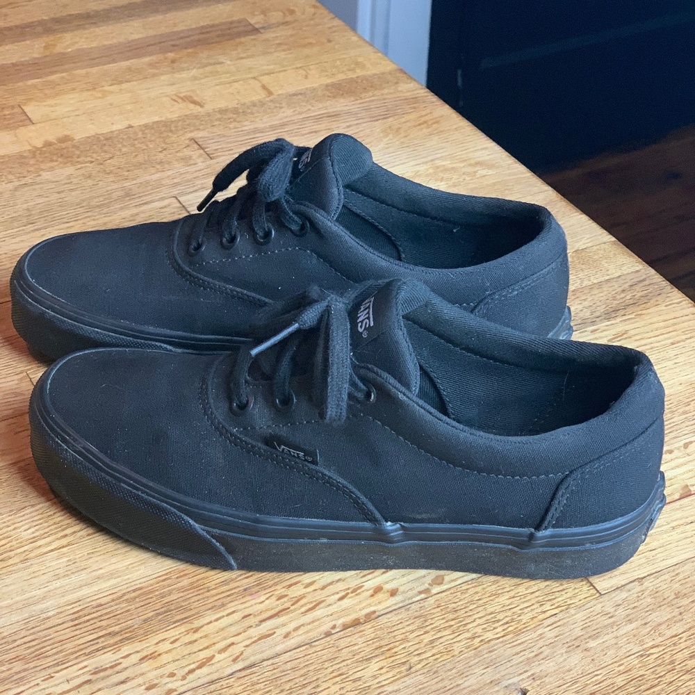 Black/Black Vans Women's 7 Era Lace-Up